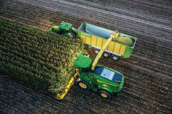 John Deere Tractors & Forage Harvesters Take The Lead