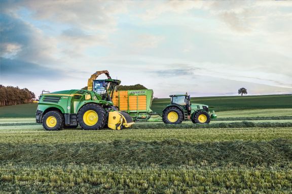 John Deere Updates Self-Propelled Foragers for 2020