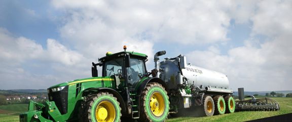 John Deere Announces a world first in Stepless Transmissions