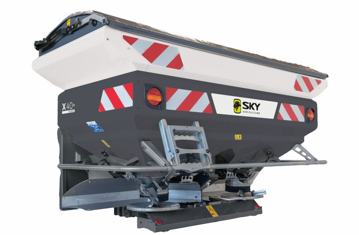 X40+ – Power and Performance for Larger Farms
