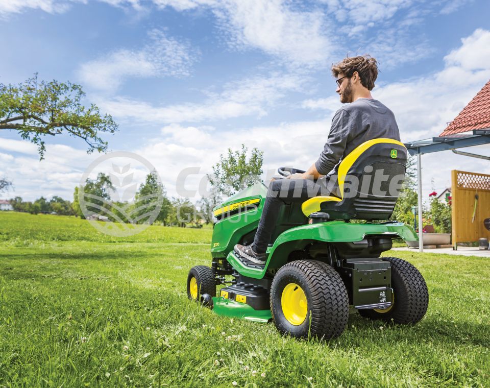 John Deere X370