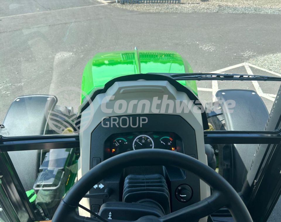 John Deere 5075E