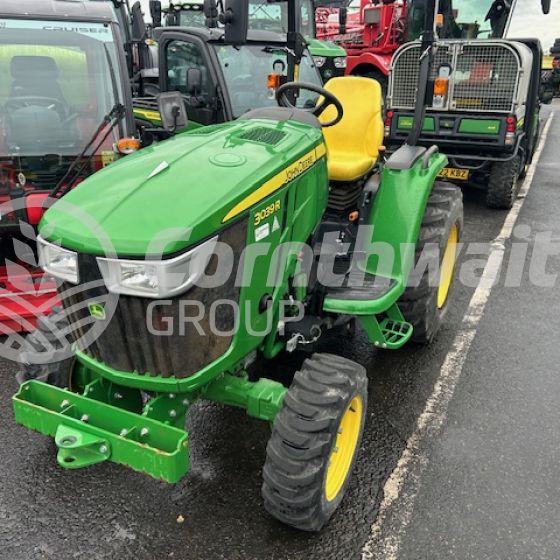 John Deere 3039R