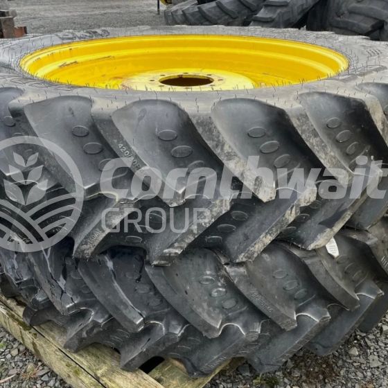 John Deere Unused BKT 420/80R46 Row Crop Wheels 8 Stud Rims