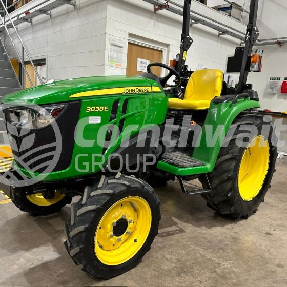 John Deere 3038E