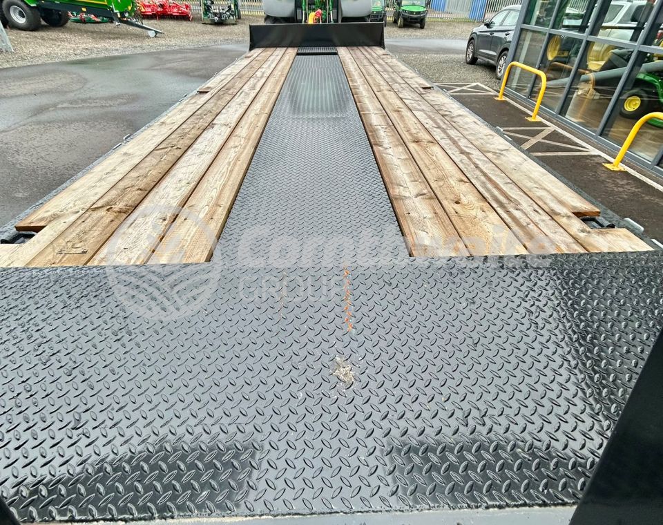 Redrock 33T Low Loader Trailer 