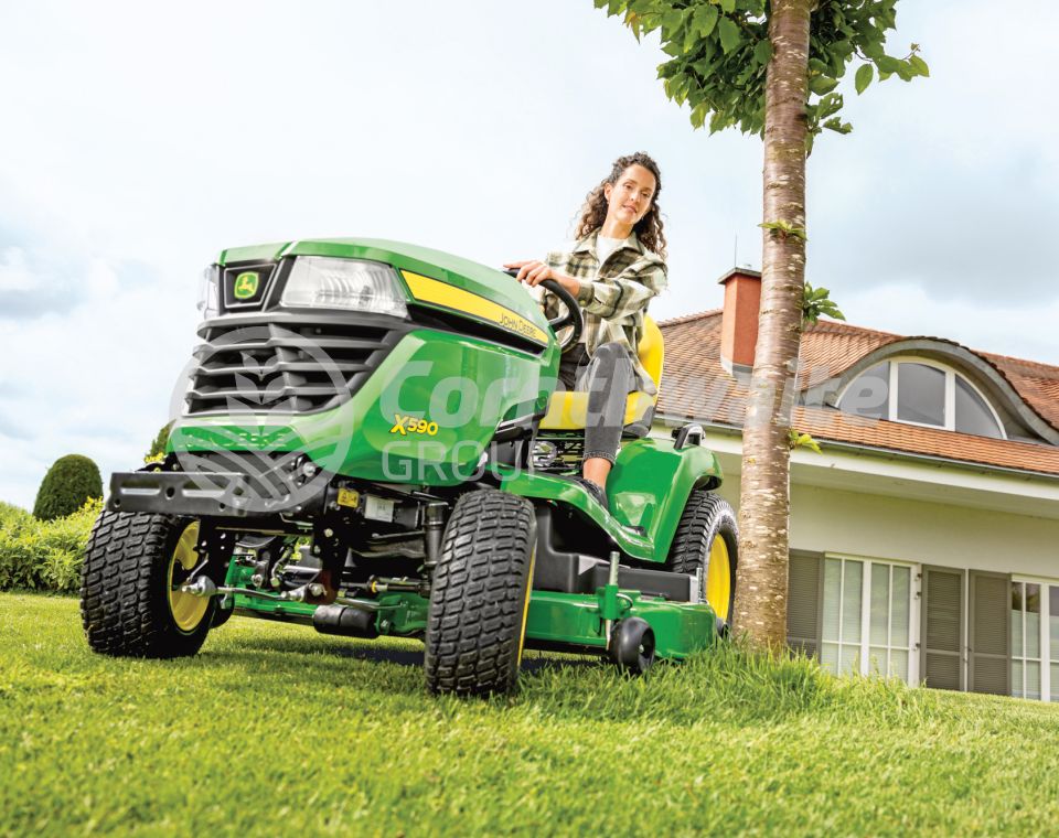 John Deere X590