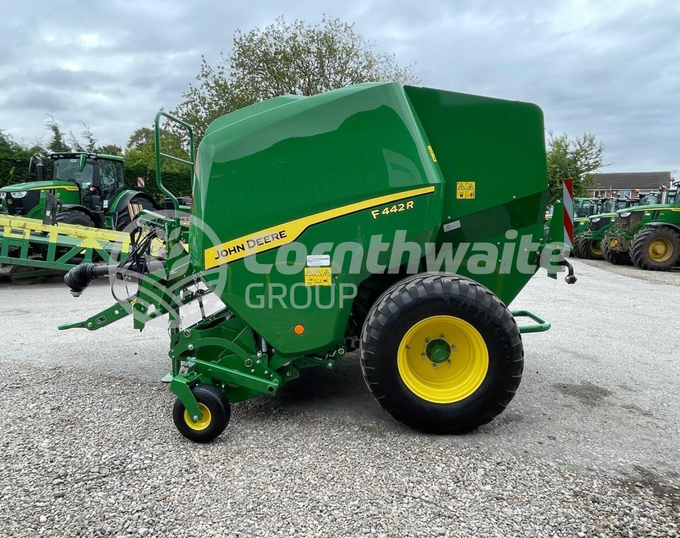 John Deere F442R