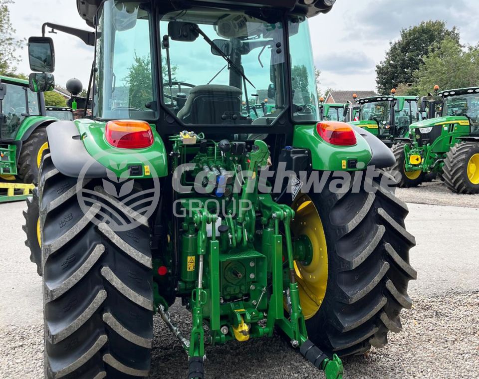 John Deere 5130M