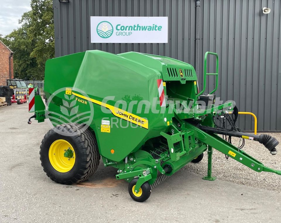John Deere F442R
