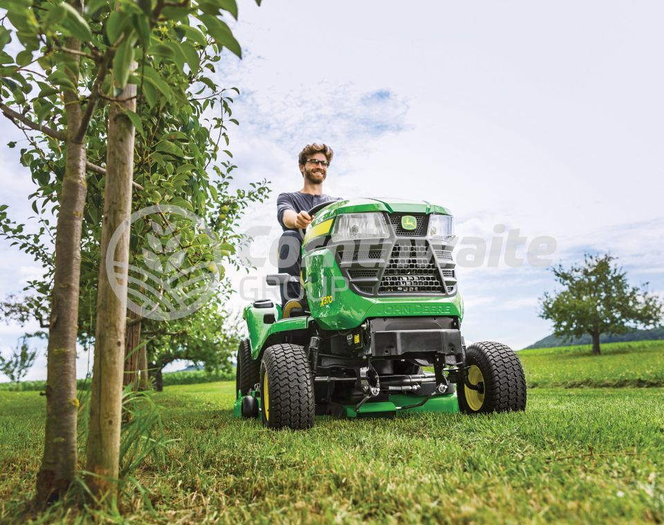 John Deere X370