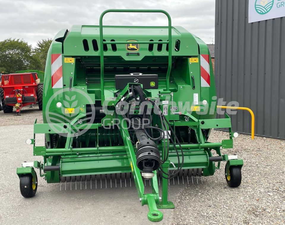 John Deere F442R