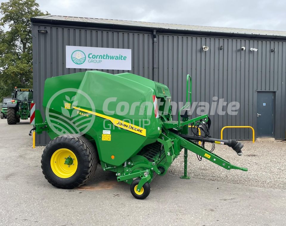 John Deere F442R
