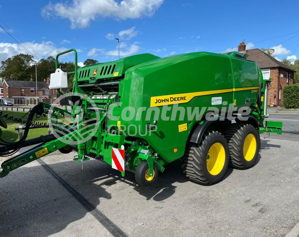 John Deere C441R