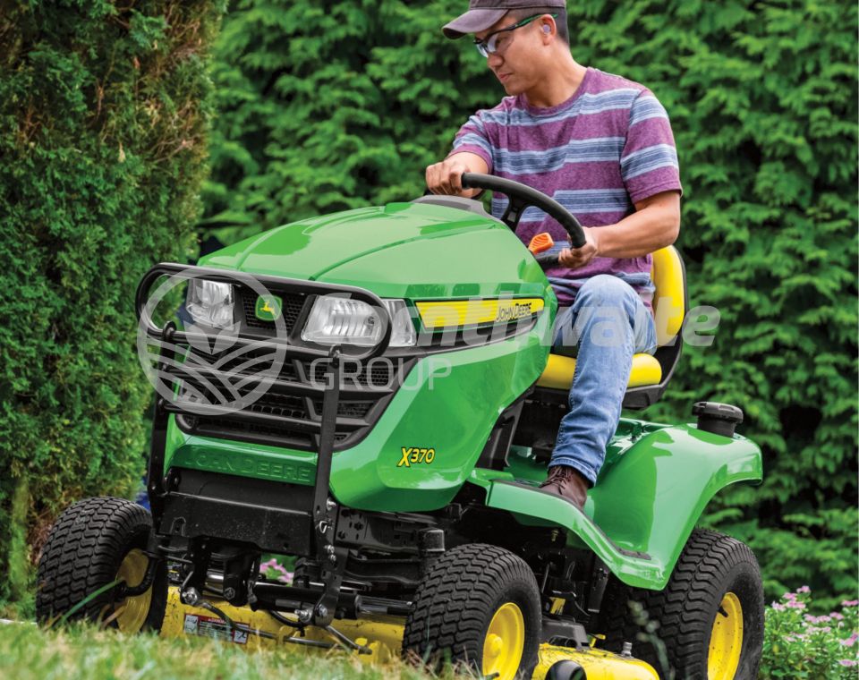 John Deere X370