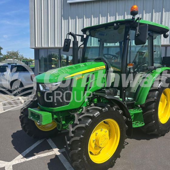 John Deere 5075E