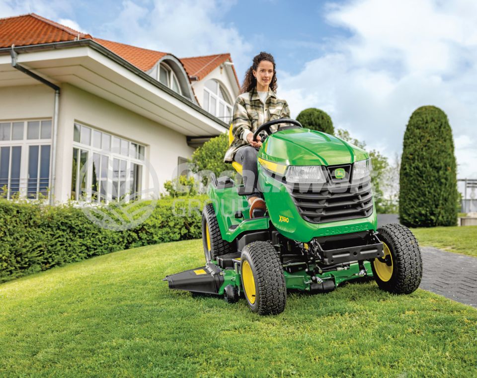 John Deere X590