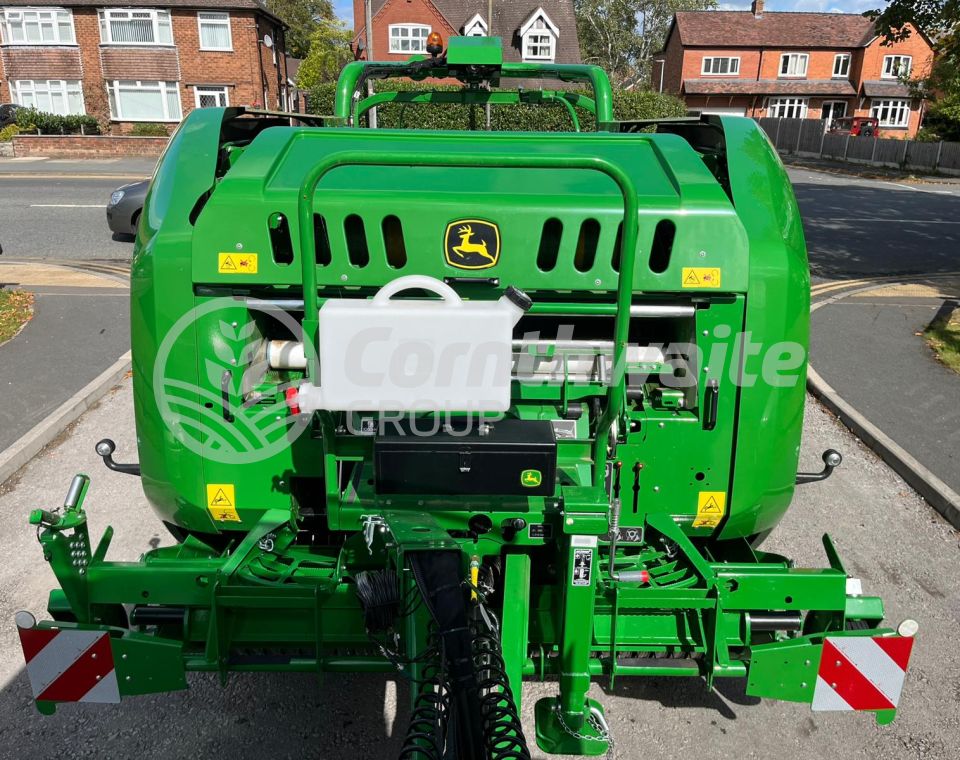 John Deere C441R