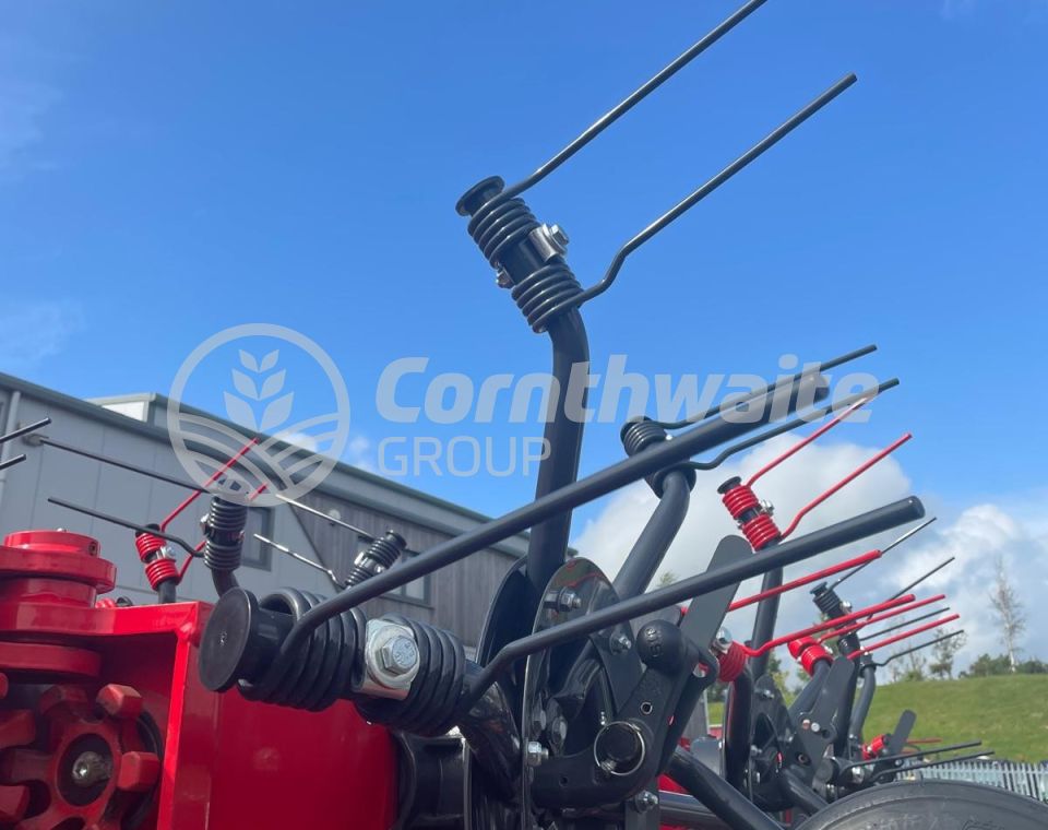 SIP 1300/12T Tedder