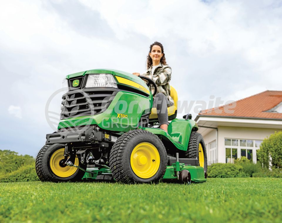 John Deere X590