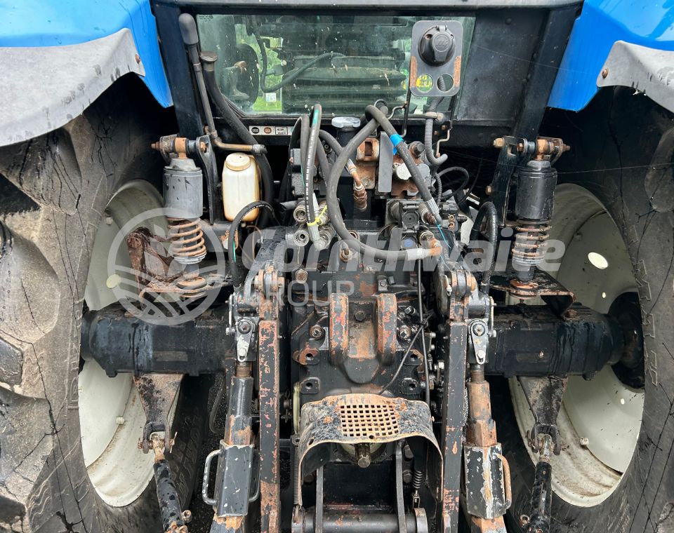 New Holland TM140