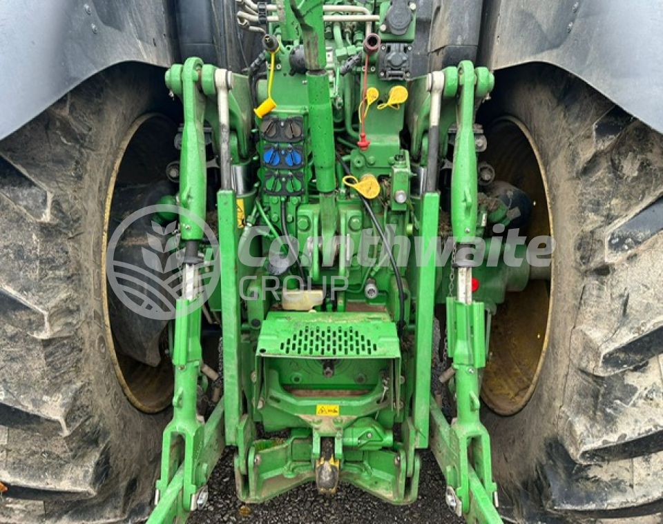 John Deere 6R 195