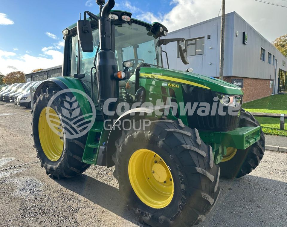 John Deere 6120M