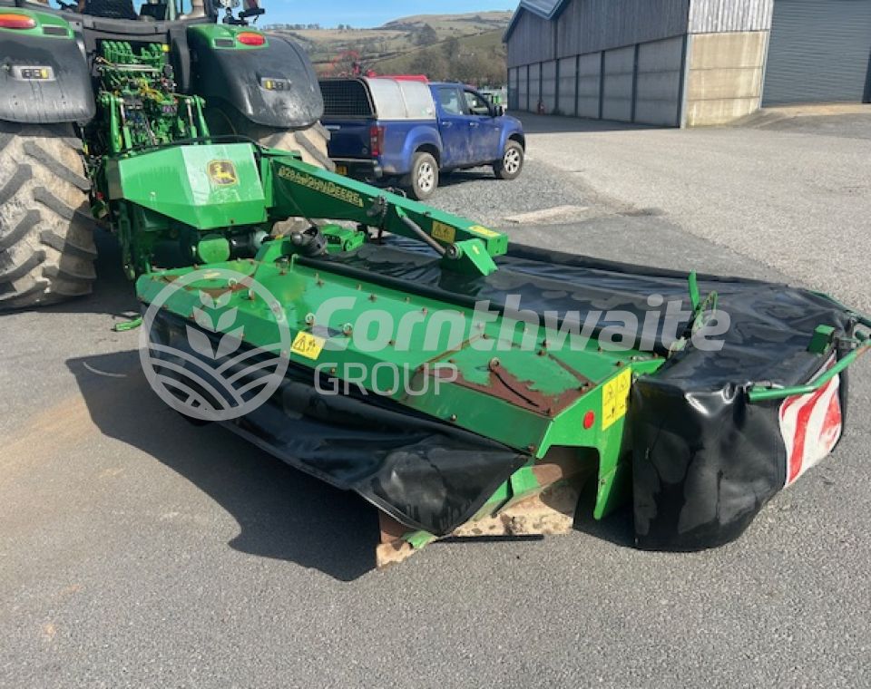 John Deere 328A