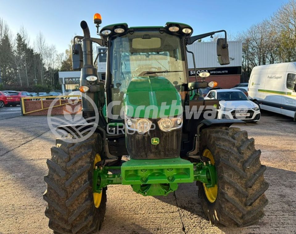 John Deere 6120M