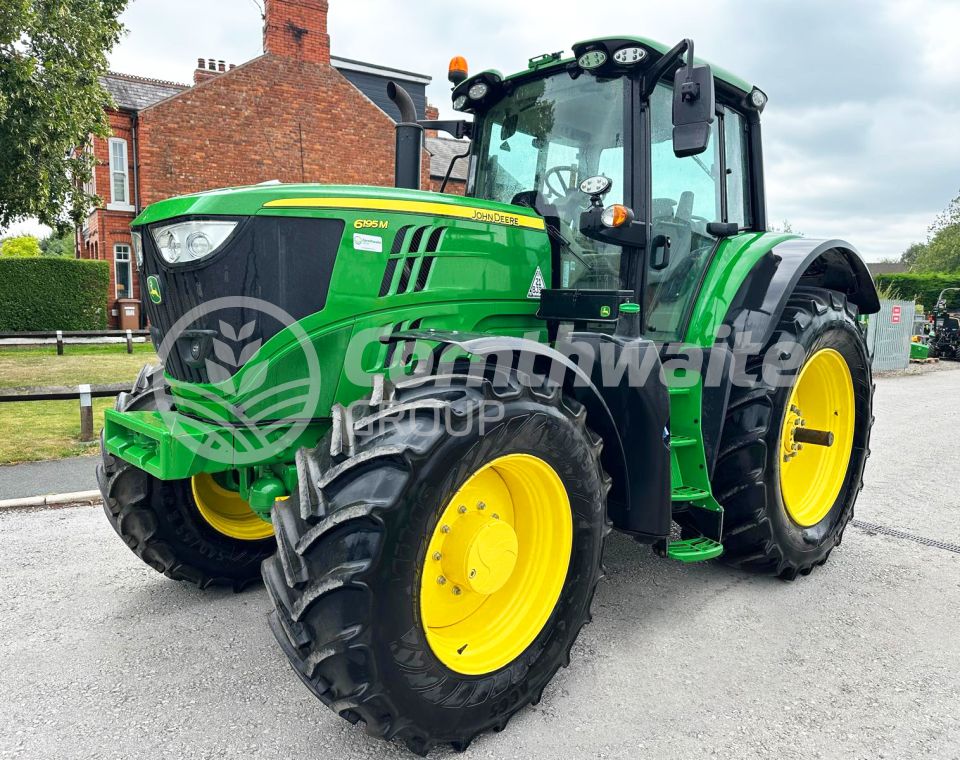 John Deere 6195M