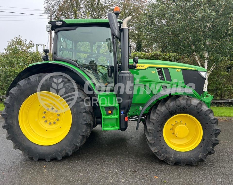 John Deere 6R 215