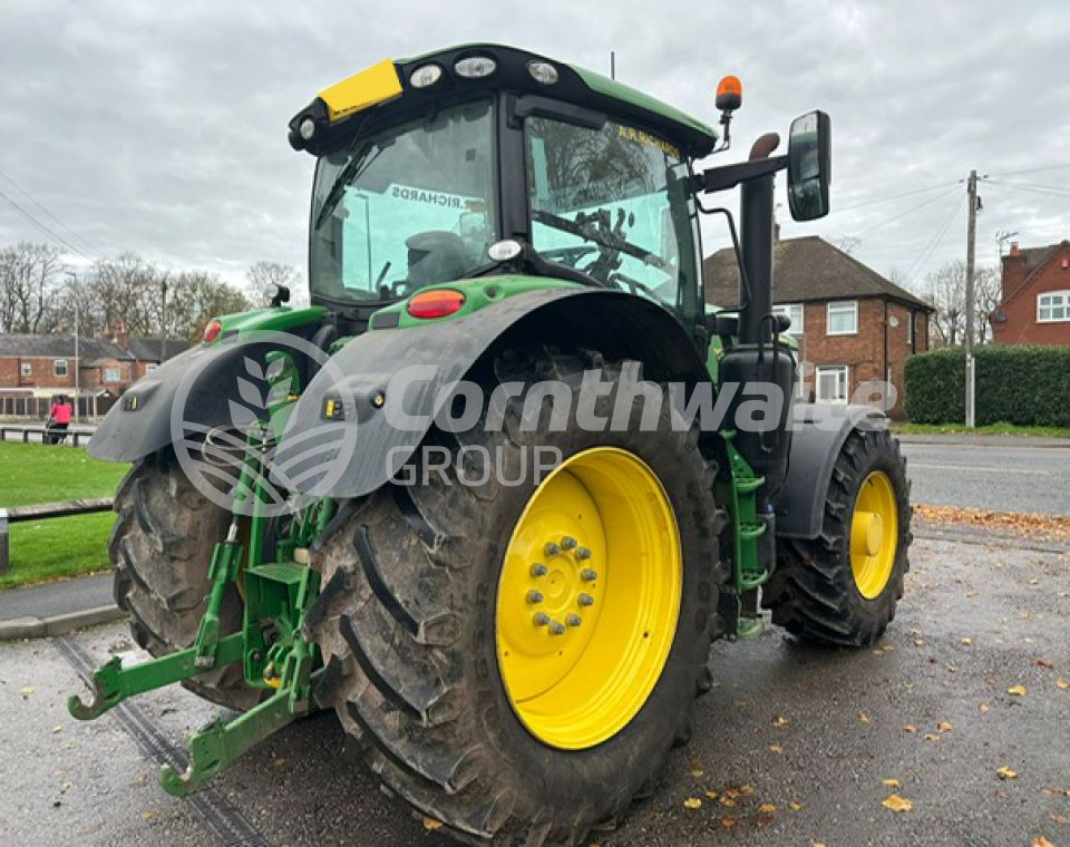 John Deere 6R 195