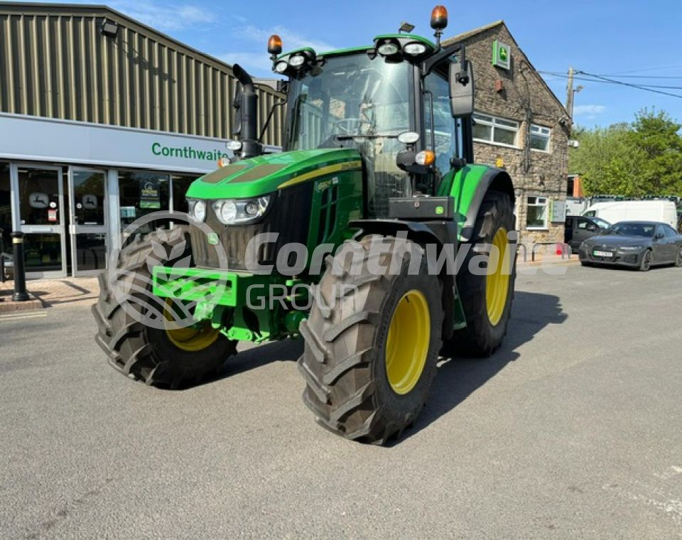 John Deere 6120M