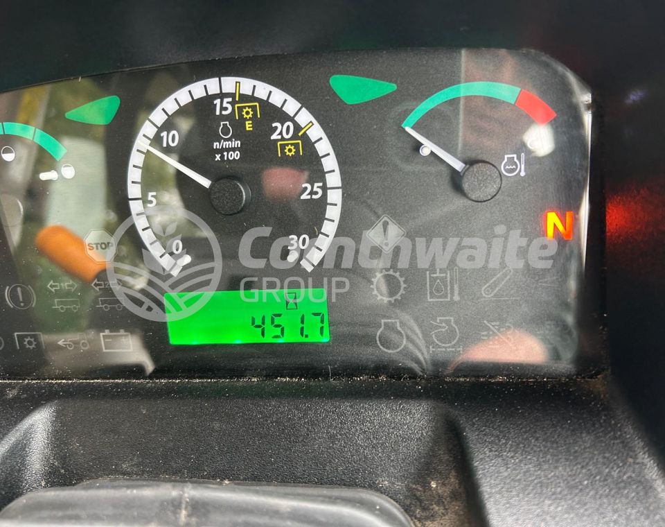 John Deere 5075E