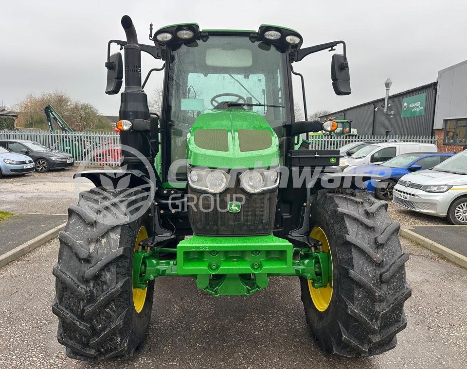 John Deere 6120M