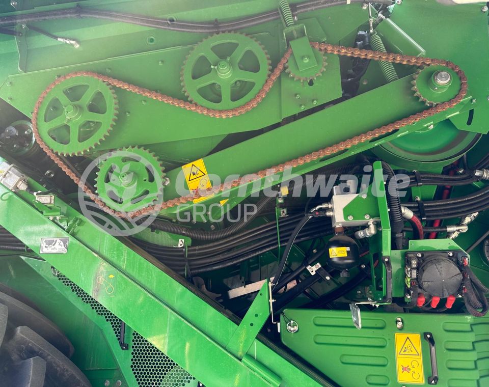 John Deere T560i