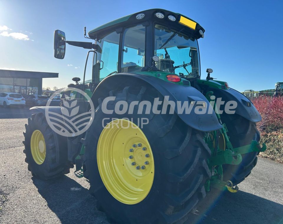 John Deere 6R 195