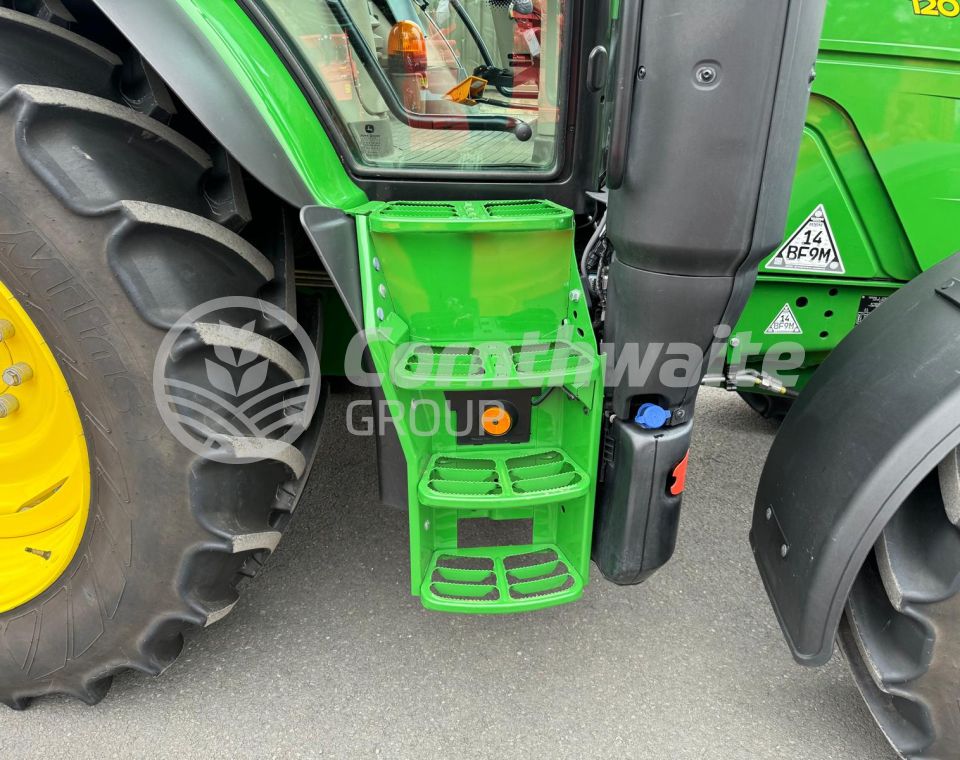 John Deere 6R120