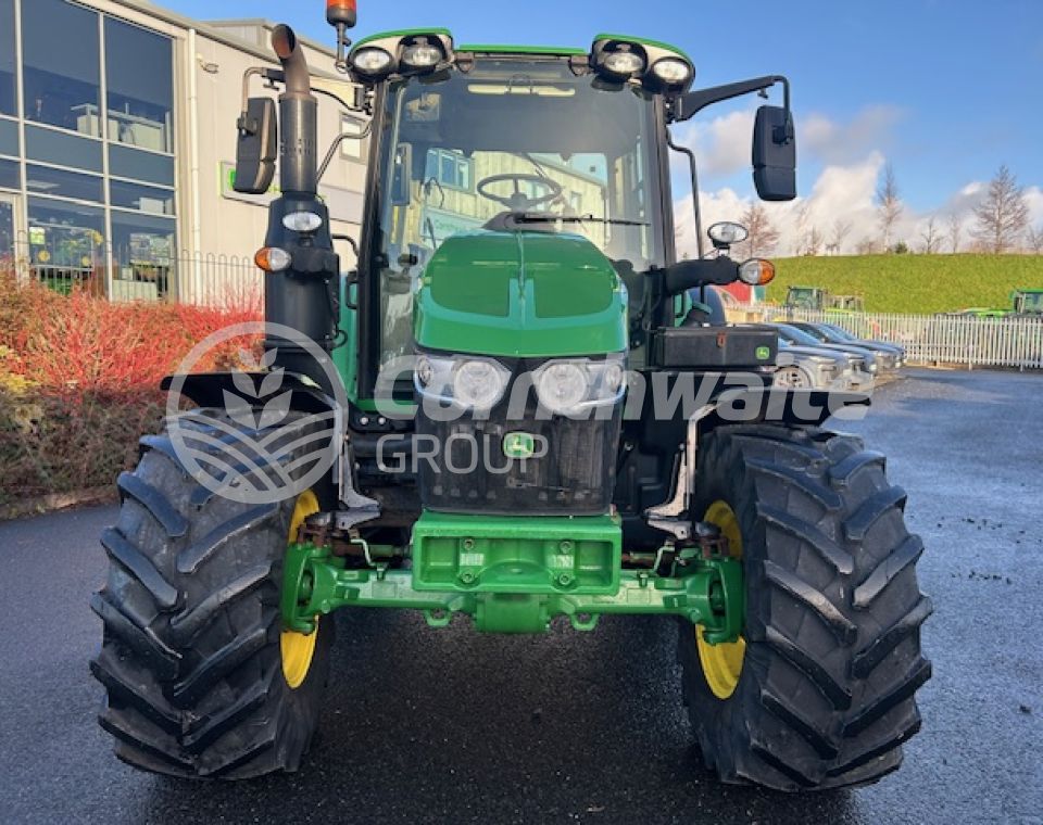 John Deere 6110M