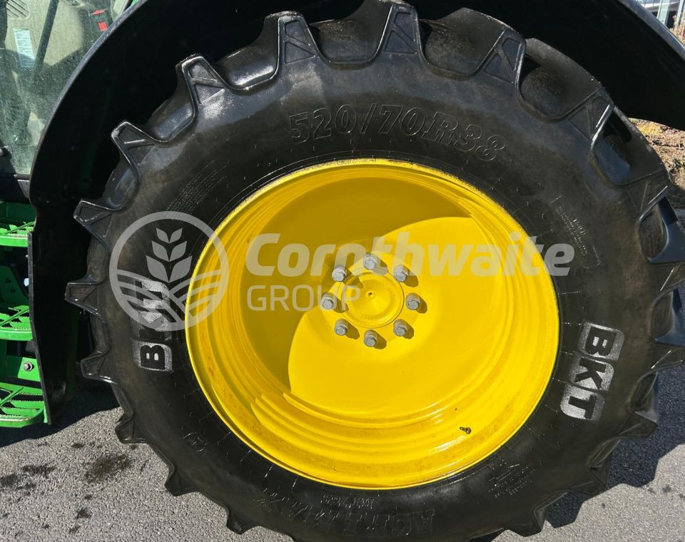 John Deere 6120M