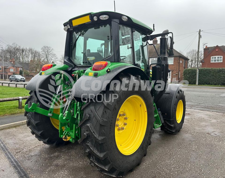 John Deere 6120M
