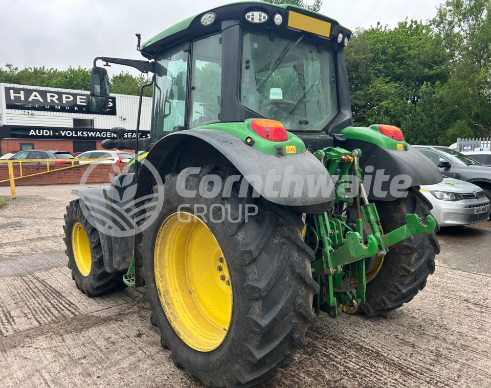 John Deere 6120M