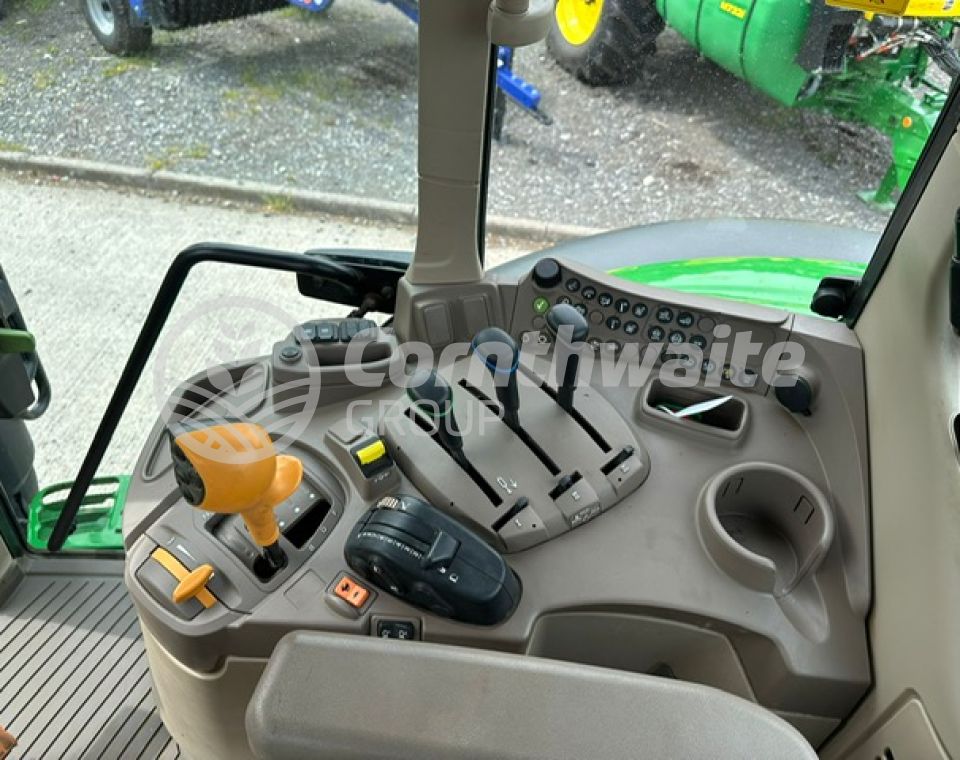 John Deere 6130M