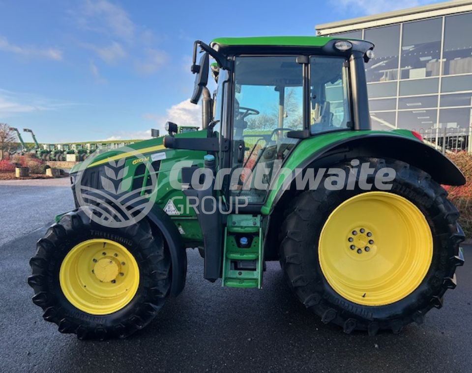 John Deere 6110M