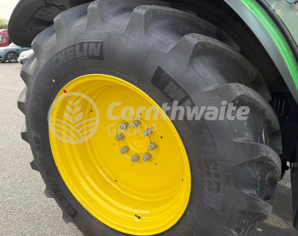 John Deere 6R 130