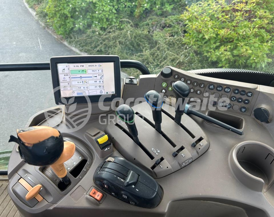 John Deere 6125R