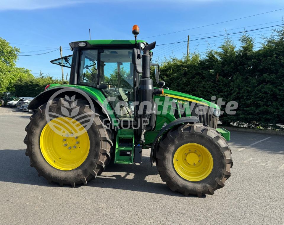 John Deere 6120M