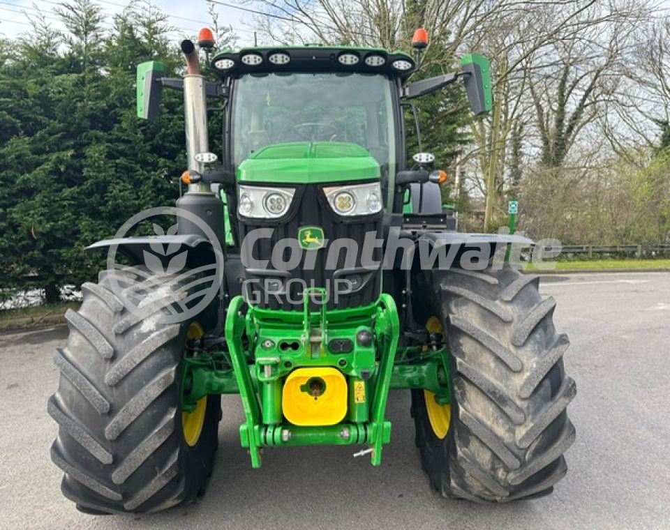 John Deere 6R 215