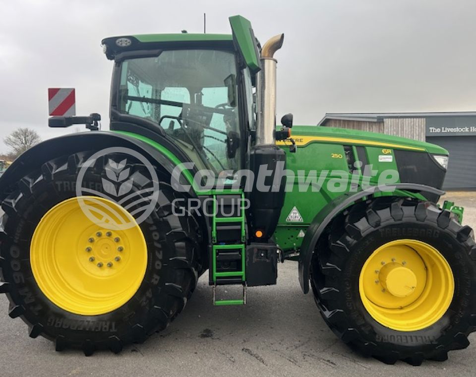John Deere 6R 250
