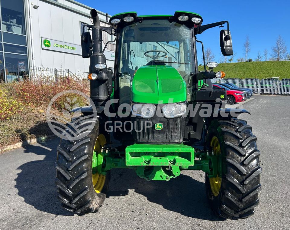 John Deere 6120M